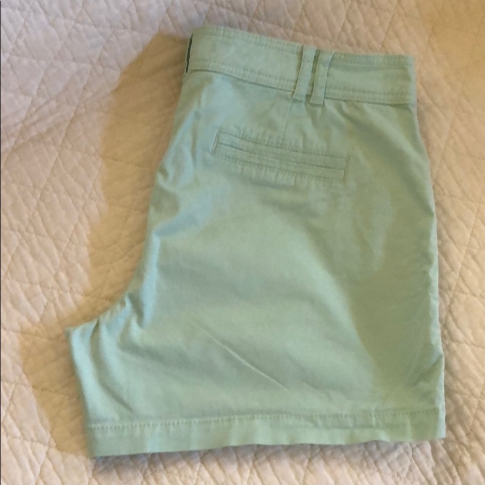 Maurice’s mint green shorts, sz15/16